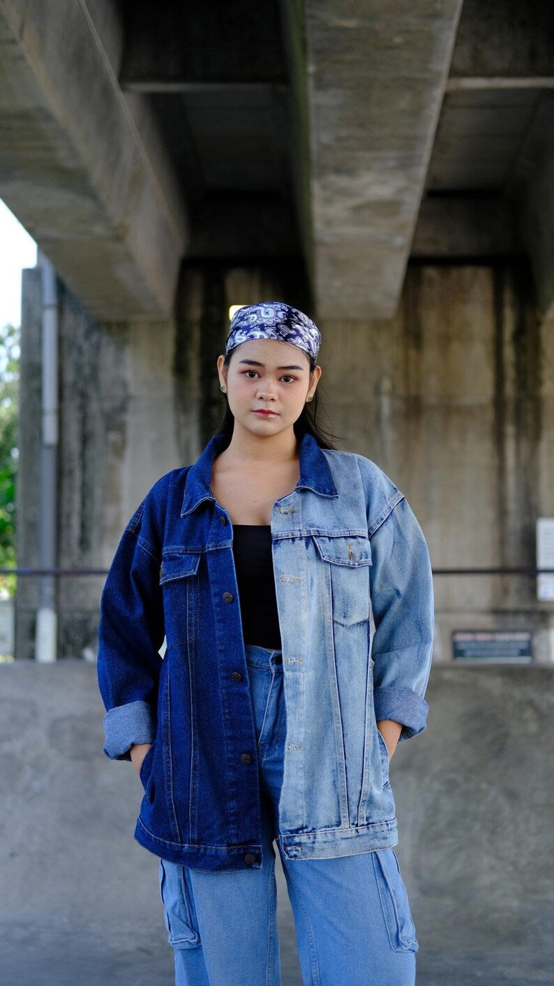 Combine navy blue denim jacket korean style street art skater outfit ideas